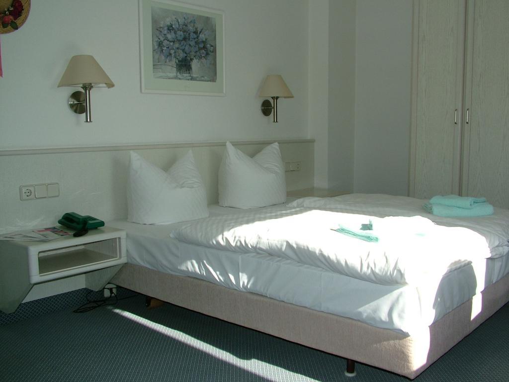 Hotel Fabrice Bad Klosterlausnitz Chambre photo